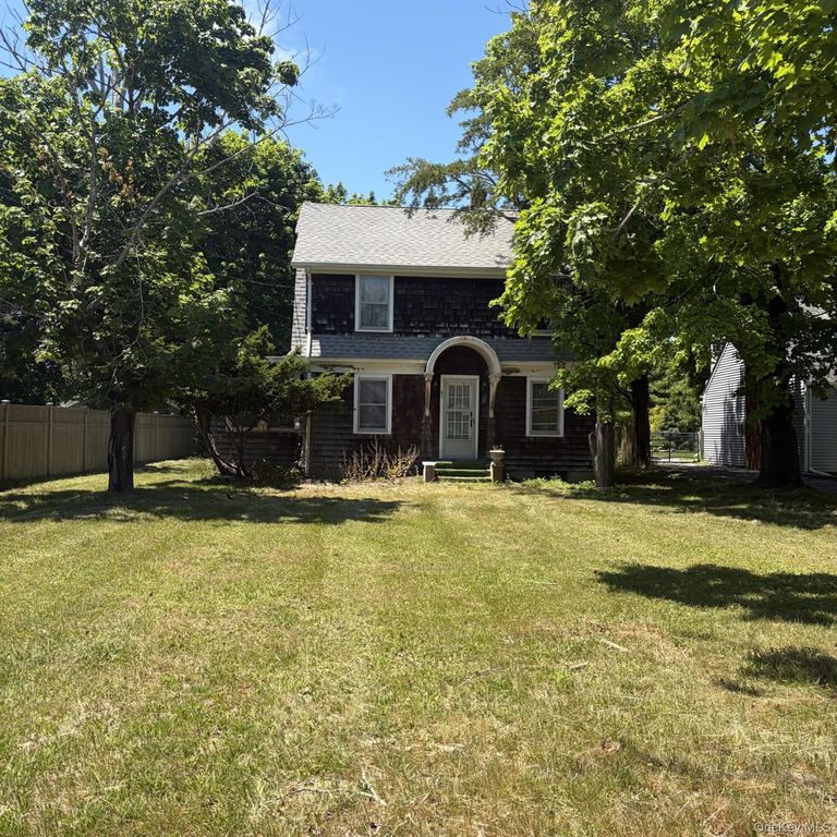 67 Tanners Neck Lane, Westhampton, NY 11977