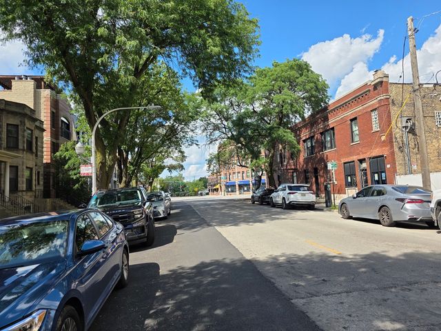 3726 N Racine Avenue 2, Chicago, IL 60613