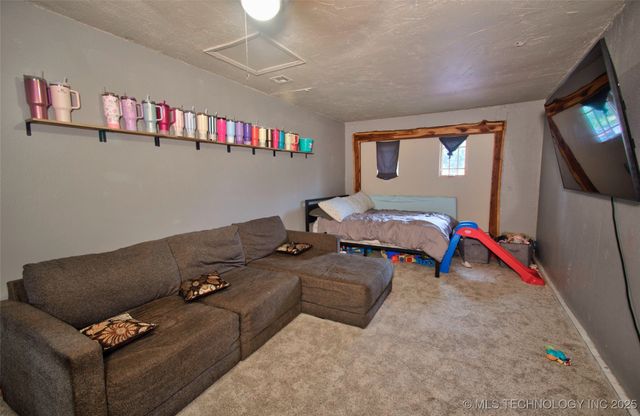 106 S Gladd Road, Fort Gibson, OK 74434