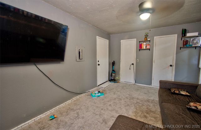 106 S Gladd Road, Fort Gibson, OK 74434