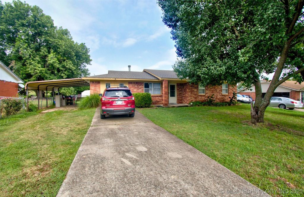 106 S Gladd Road, Fort Gibson, OK 74434