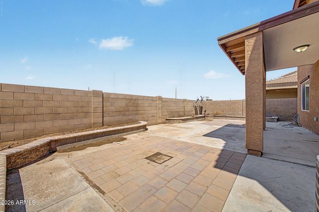 7424 W WOLF Street, Phoenix, AZ 85033