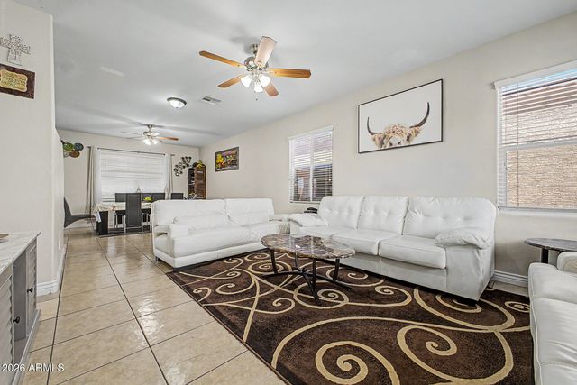 7424 W WOLF Street, Phoenix, AZ 85033