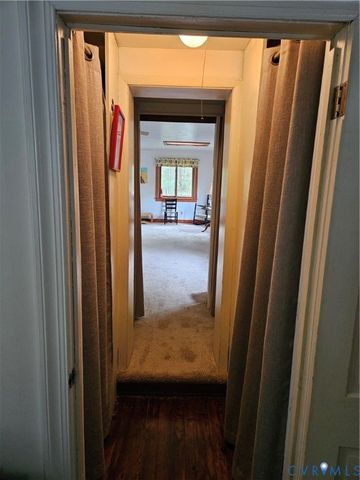 12262 Welling Hall Rd, Doswell, VA 23047