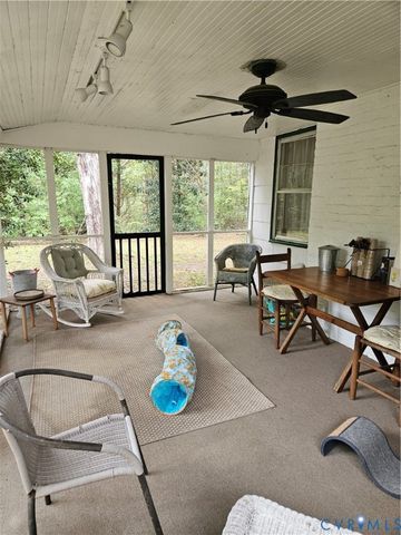 12262 Welling Hall Rd, Doswell, VA 23047