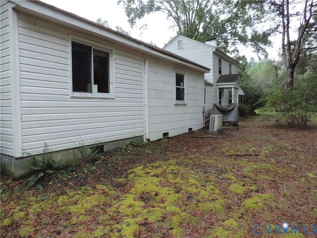 12262 Welling Hall Rd, Doswell, VA 23047
