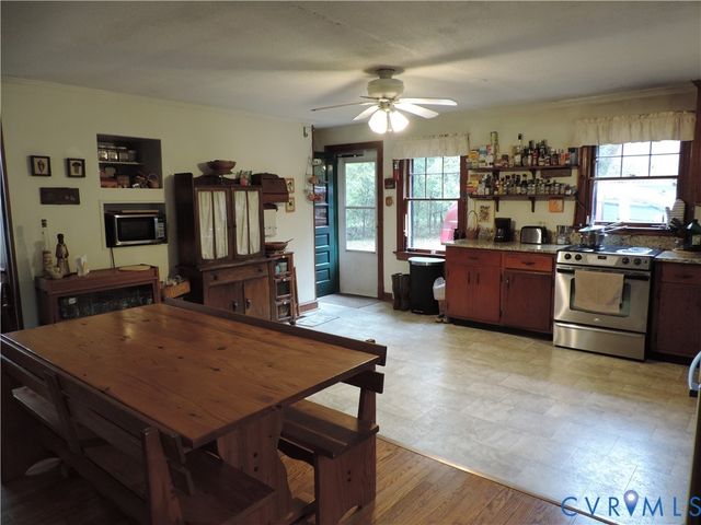 12262 Welling Hall Rd, Doswell, VA 23047