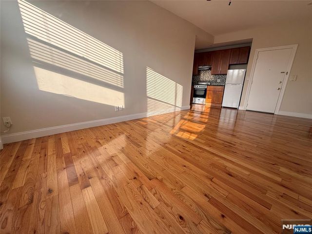 24 Dean Street 4, Englewood, NJ 07631