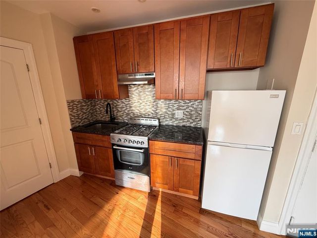 24 Dean Street 4, Englewood, NJ 07631