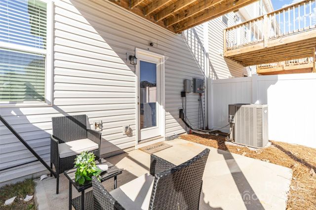 1132 Keydet Drive, Charlotte, NC 28216