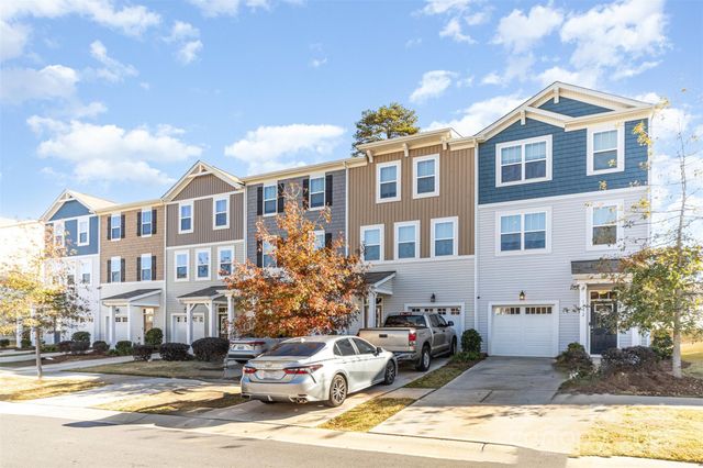 1132 Keydet Drive, Charlotte, NC 28216