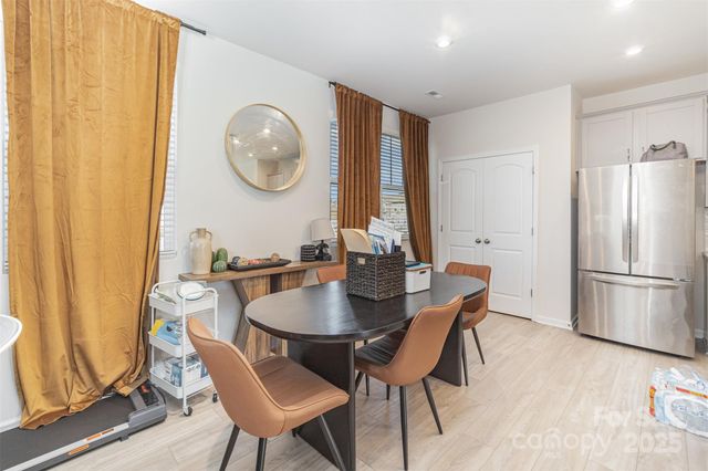 1132 Keydet Drive, Charlotte, NC 28216