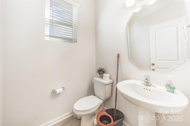 1132 Keydet Drive, Charlotte, NC 28216