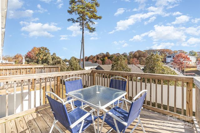 1132 Keydet Drive, Charlotte, NC 28216