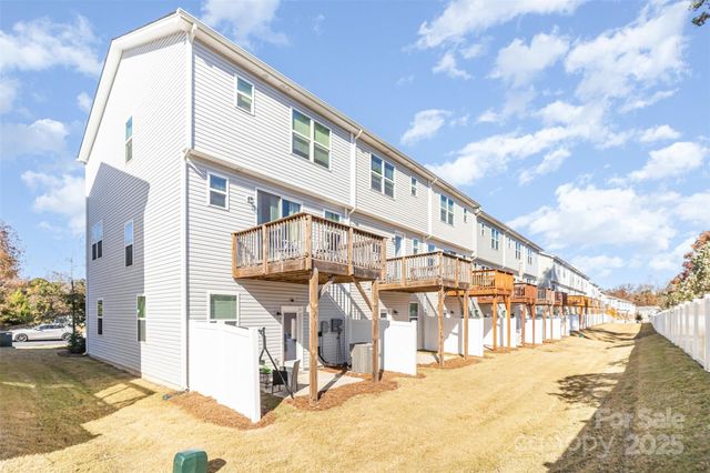 1132 Keydet Drive, Charlotte, NC 28216