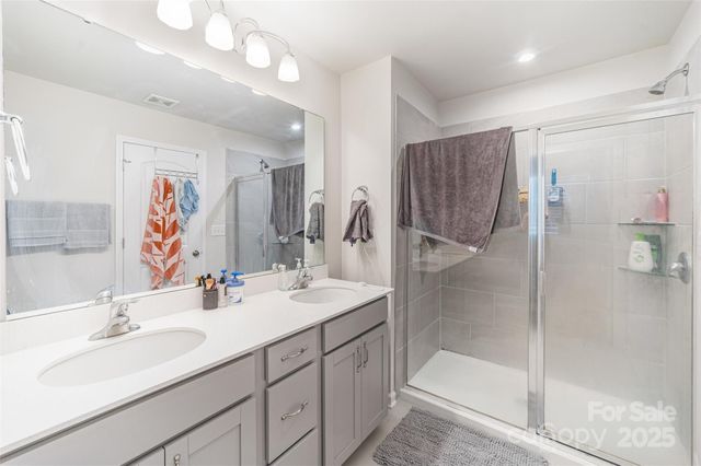 1132 Keydet Drive, Charlotte, NC 28216