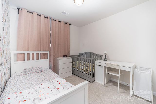 1132 Keydet Drive, Charlotte, NC 28216