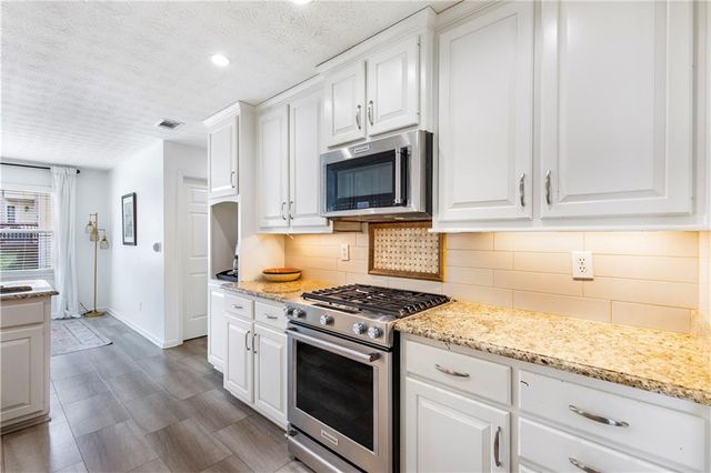 825 Harbor Bay Drive, Lawrenceville, GA 30045