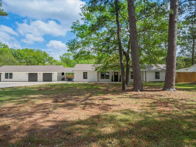 19855 W Lakeshore Drive, Magnolia, TX 77355