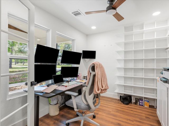 19855 W Lakeshore Drive, Magnolia, TX 77355