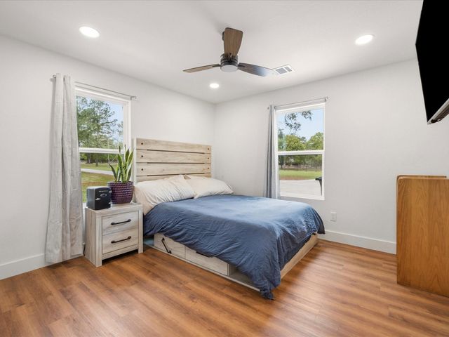 19855 W Lakeshore Drive, Magnolia, TX 77355