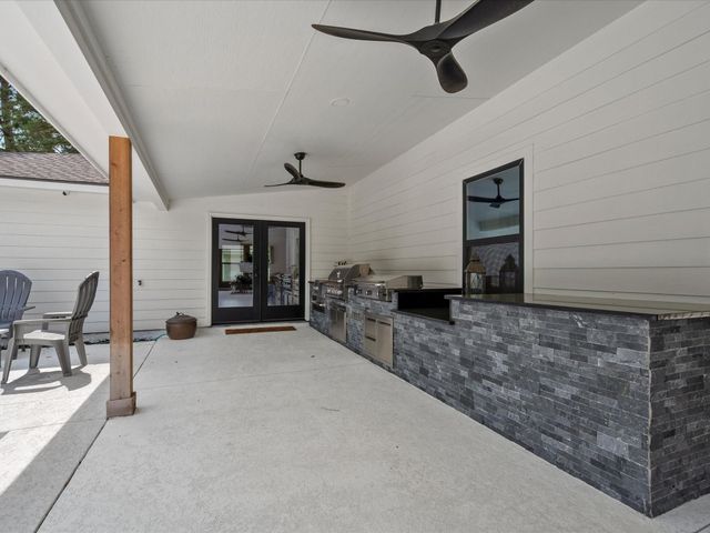 19855 W Lakeshore Drive, Magnolia, TX 77355