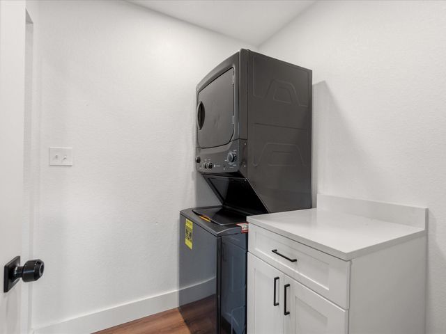 19855 W Lakeshore Drive, Magnolia, TX 77355