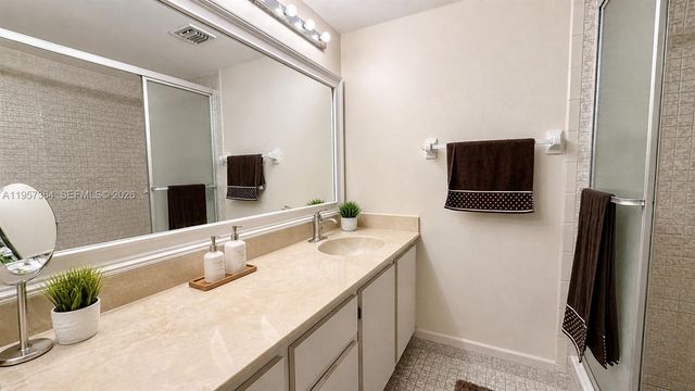 6800 Cypress Road 501, Plantation, FL 33317