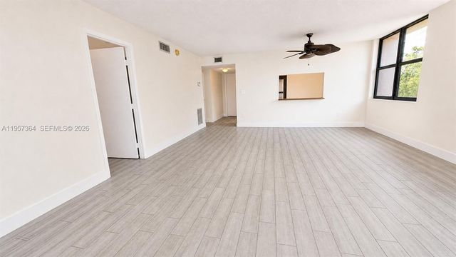 6800 Cypress Road 501, Plantation, FL 33317