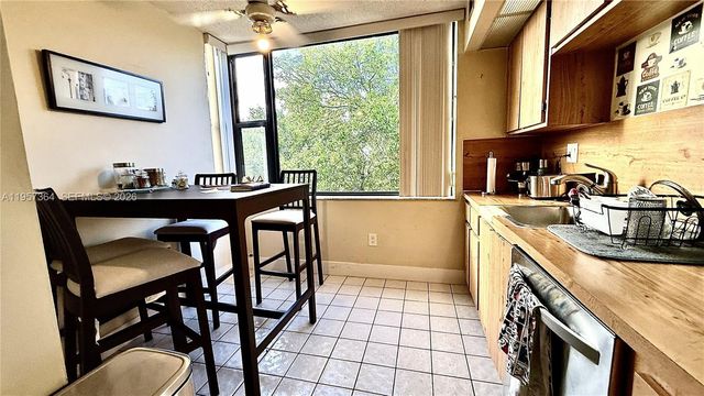 6800 Cypress Road 501, Plantation, FL 33317