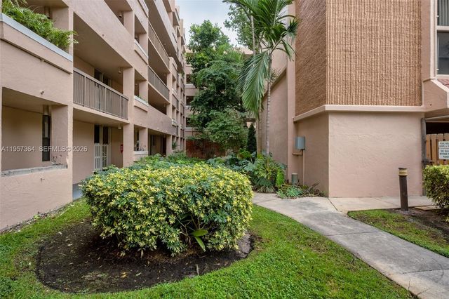 6800 Cypress Road 501, Plantation, FL 33317