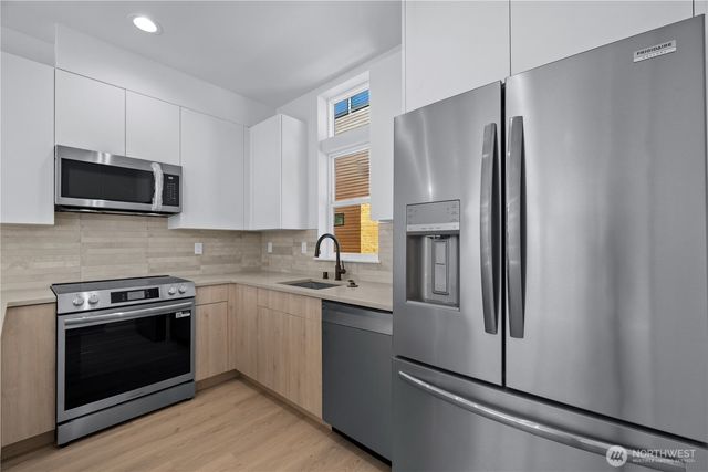 1136 A NW 57th Street, Seattle, WA 98107