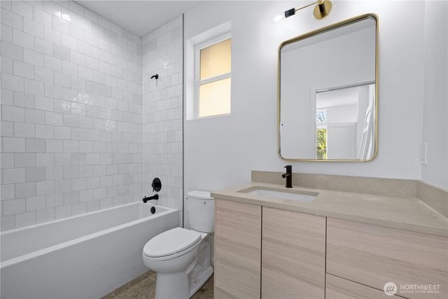 1136 A NW 57th Street, Seattle, WA 98107