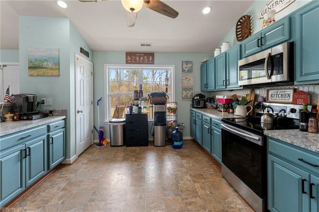 10095 Ivor RD, Ivor, VA 23866