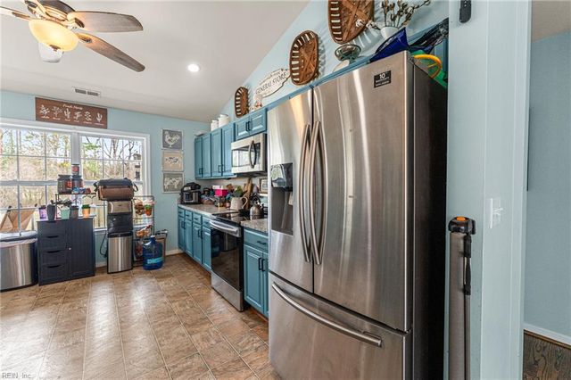 10095 Ivor RD, Ivor, VA 23866