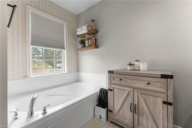 10095 Ivor RD, Ivor, VA 23866