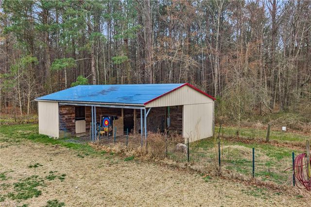 10095 Ivor RD, Ivor, VA 23866