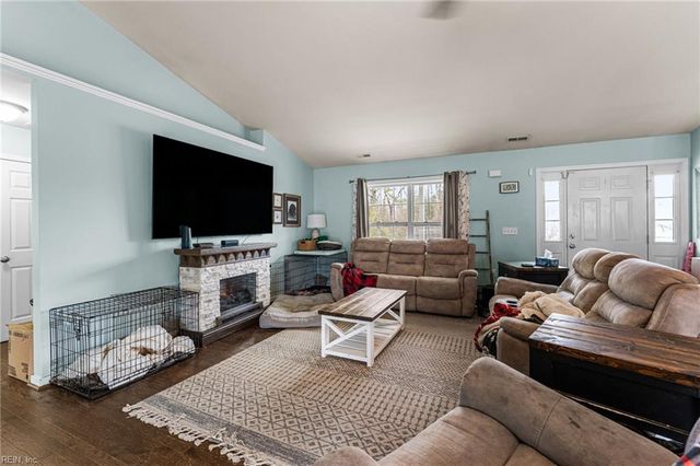 10095 Ivor RD, Ivor, VA 23866