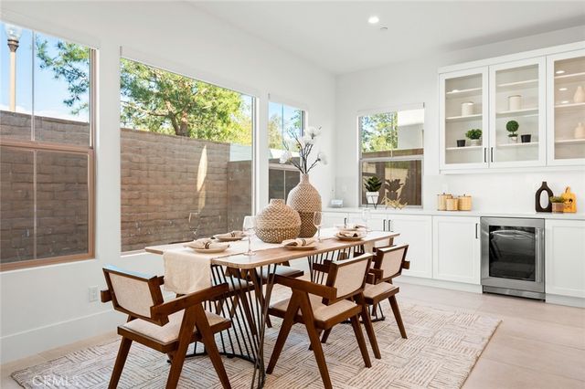 57 Suede, Irvine, CA 92602
