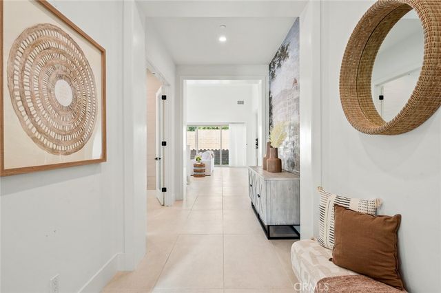 57 Suede, Irvine, CA 92602