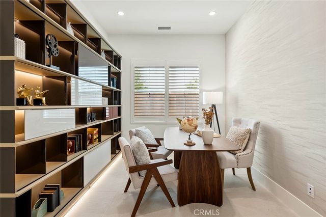 57 Suede, Irvine, CA 92602