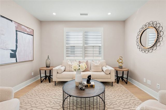 57 Suede, Irvine, CA 92602