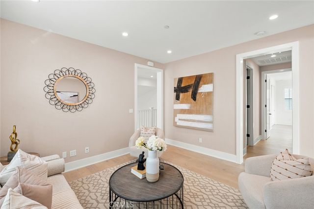 57 Suede, Irvine, CA 92602