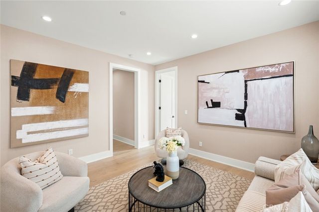 57 Suede, Irvine, CA 92602