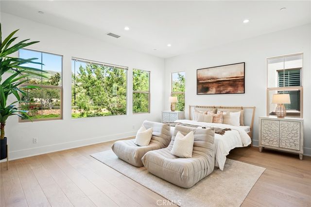 57 Suede, Irvine, CA 92602