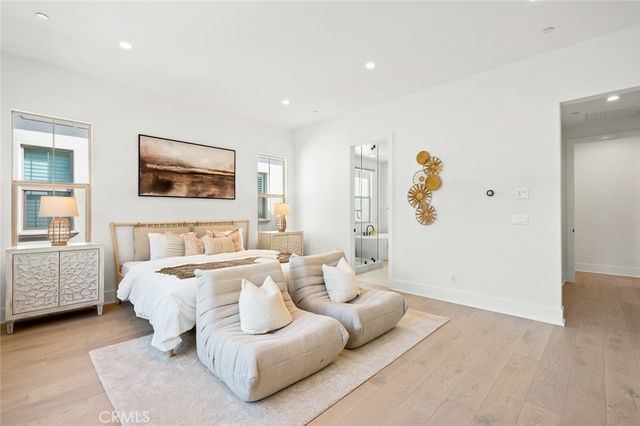 57 Suede, Irvine, CA 92602