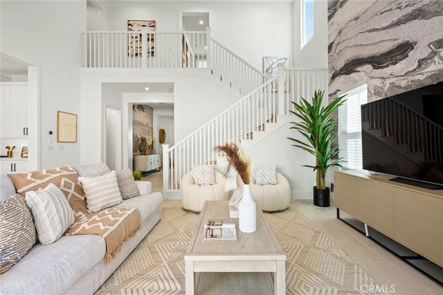 57 Suede, Irvine, CA 92602