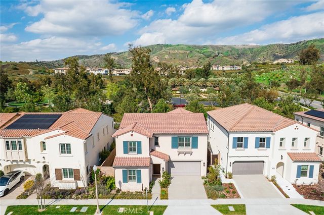 57 Suede, Irvine, CA 92602