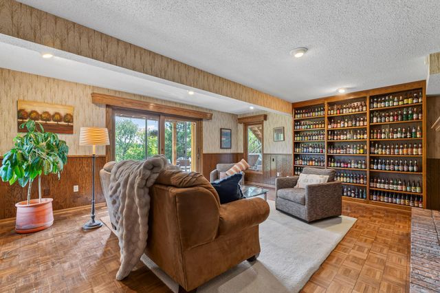 3640 Lakeview Court NE, Rochester, MN 55906