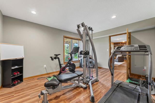 3640 Lakeview Court NE, Rochester, MN 55906